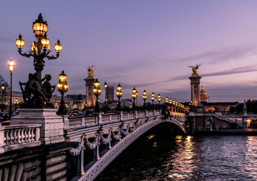 Paris Travel Guide