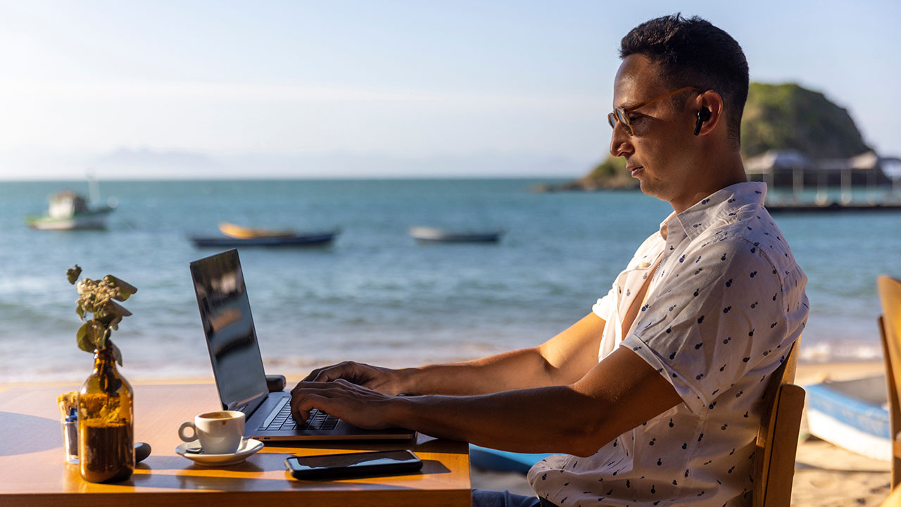 Digital Nomad Life: Best Countries for Remote Workers in 2025